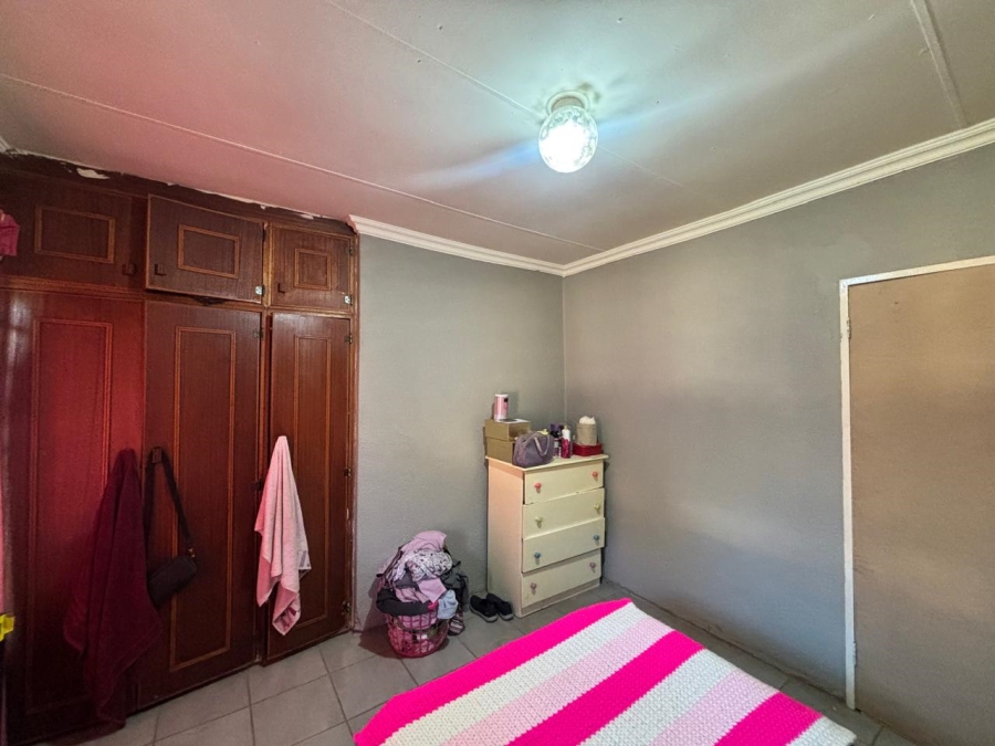 4 Bedroom Property for Sale in Roosheuwel North West